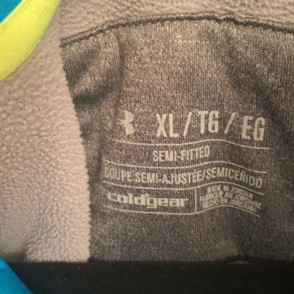 Youth XL Under Armour sweatshirt / hoodie - Picture 2 of 4